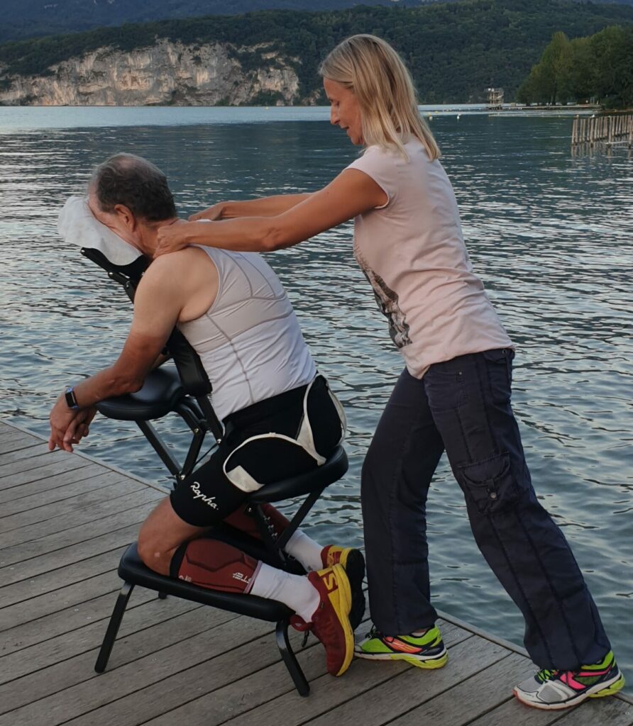 Massage assis au bord du lac du Bourget